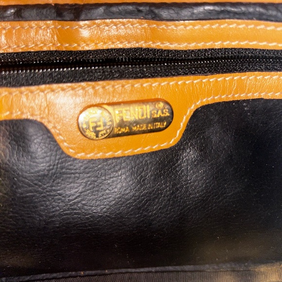 Fendi crossbody bag - Picture 7 of 8